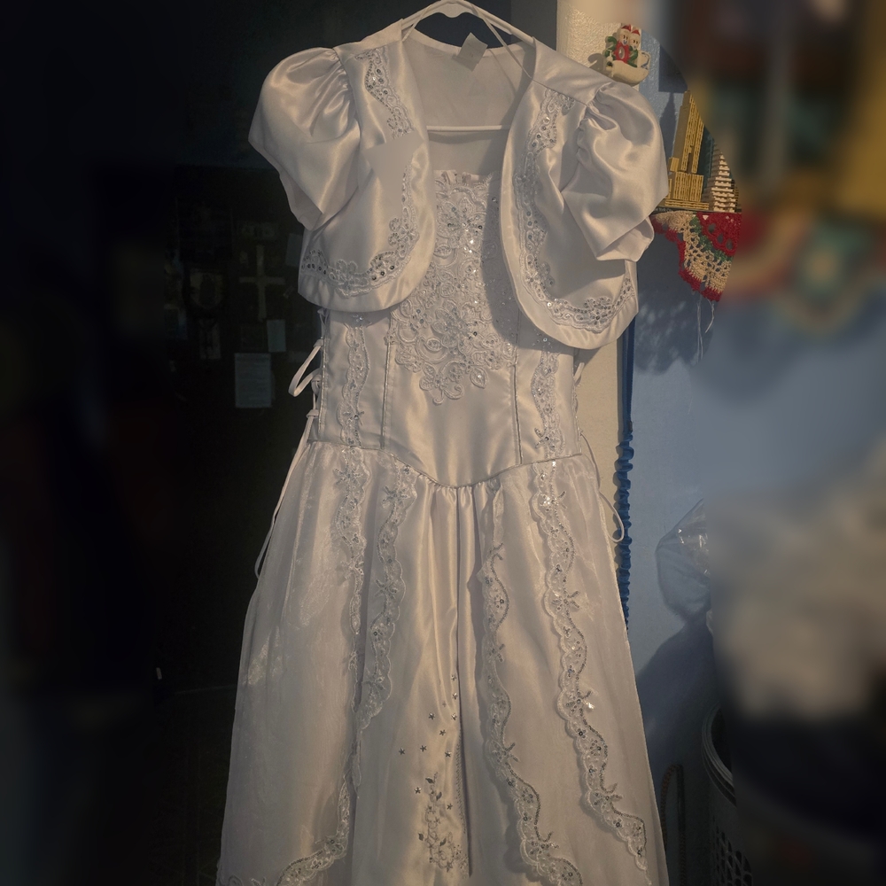 Communion Dress For Girl. Elegant White Kids Dress with Bolero